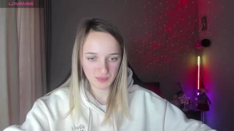 Snapshot of rousereed chatting on February 18, 9:43 am Rouse online show from February 18, 9:43 am