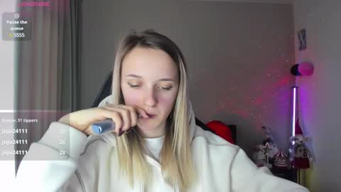 Snapshot of rousereed chatting on February 20, 10:37 am Rouse online show from February 20, 10:37 am