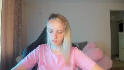 Snapshot of rousereed chatting on September 14, 6:23 am Rouse online show from September 14, 6:23 am