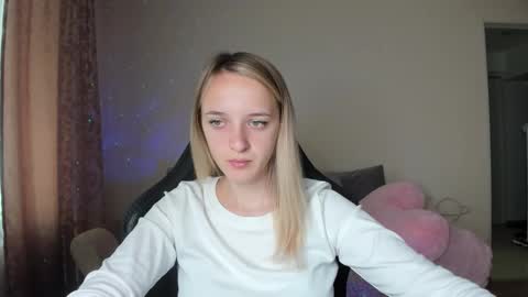 Snapshot of rousereed chatting on September 20, 6:14 am Rouse online show from September 20, 6:14 am