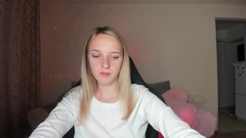 Snapshot of rousereed chatting on September 25, 12:09 pm Rouse online show from September 25, 12:09 pm