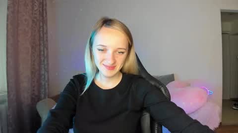 Snapshot of rousereed chatting on September 29, 6:29 am Rouse online show from September 29, 6:29 am