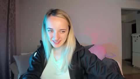 Snapshot of rousereed chatting on October 7, 12:13 pm Rouse online show from October 7, 12:13 pm