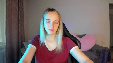 Snapshot of rousereed chatting on October 8, 12:03 pm Rouse online show from October 8, 12:03 pm