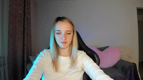 Snapshot of rousereed chatting on October 9, 12:14 pm Rouse online show from October 9, 12:14 pm