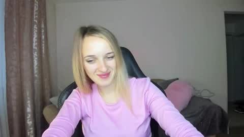 Snapshot of rousereed chatting on October 23, 12:04 pm Rouse online show from October 23, 12:04 pm