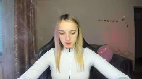 Snapshot of rousereed chatting on October 27, 12:42 pm Rouse online show from October 27, 12:42 pm