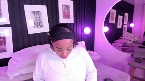 rouses_malih online show from May 17, 11:17 am