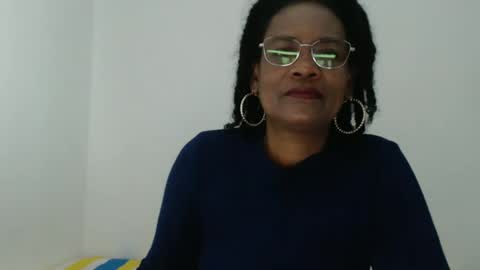 luxa online show from September 12, 1:11 pm
