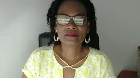 luxa online show from May 7, 1:05 pm