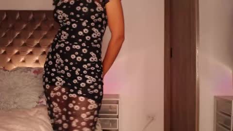 Rouss marie henao  online show from May 10, 12:05 am