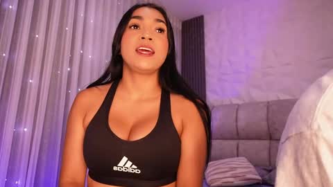 Snapshot of rousse_coup chatting on May 22, 7:19 pm Rosse and Miller online show from May 22, 7:19 pm