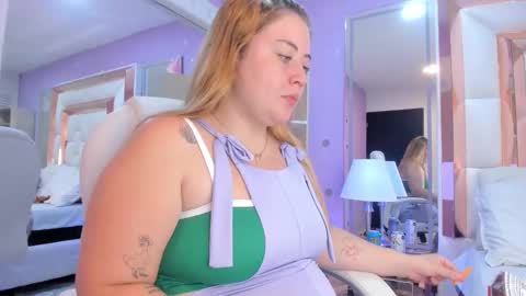 Snapshot of rousse_millers chatting on May 20, 2:34 pm Rousse online show from May 20, 2:34 pm