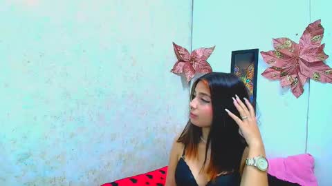 rousse_violet online show from February 3, 7:31 pm