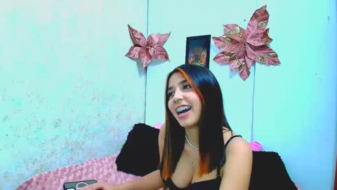 rousse_violet online show from February 3, 10:32 pm