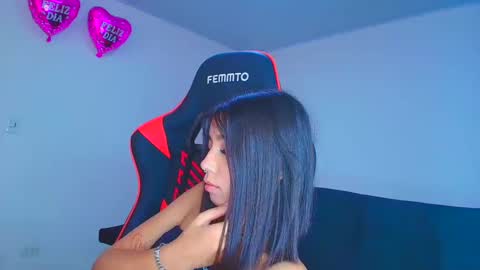 rousse_violet online show from October 5, 9:56 pm