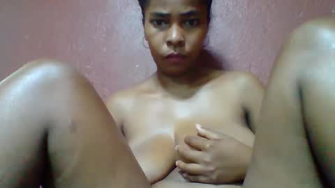 Snapshot of rovaelyah chatting on October 1, 5:35 am rovaelyah online show from October 1, 5:35 am