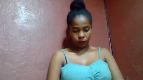 Snapshot of rovaelyah chatting on October 2, 5:53 pm rovaelyah online show from October 2, 5:53 pm