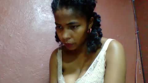 Snapshot of rovaelyah chatting on October 23, 2:49 pm rovaelyah online show from October 23, 2:49 pm