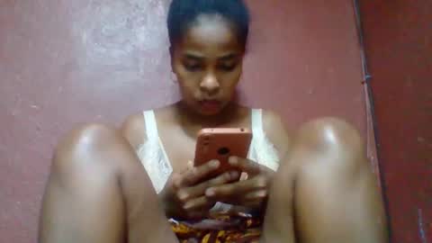 Snapshot of rovaelyah chatting on October 30, 9:44 am rovaelyah online show from October 30, 9:44 am