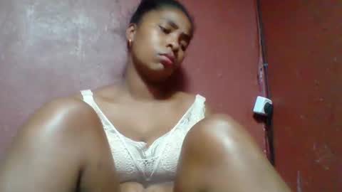 rovaelyah online show from January 18, 5:39 pm