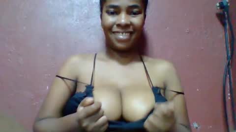rovaelyah online show from May 2, 6:29 am