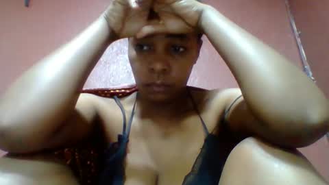 rovaelyah online show from May 7, 2:28 am