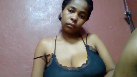 rovaelyah online show from May 9, 5:01 am