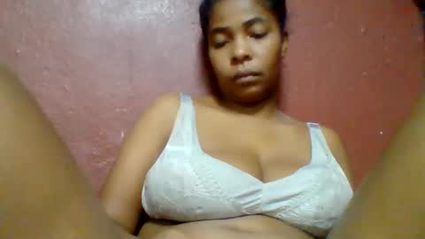 rovaelyah online show from May 24, 3:55 am