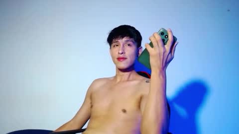 rowanboy23 online show from November 9, 1:04 am