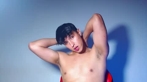 Snapshot of rowanboy23 chatting on April 16, 7:31 am rowanboy23 online show from April 16, 7:31 am