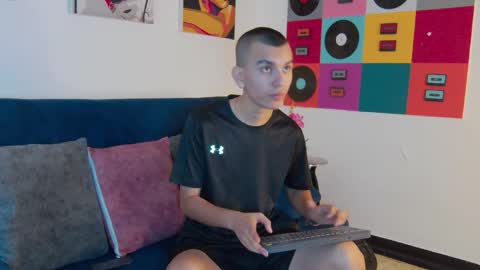 Snapshot of rowancley chatting on October 18, 1:01 pm Rowan online show from October 18, 1:01 pm