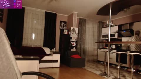 Snapshot of roxana_brooks chatting on December 5, 2:44 pm Roxana online show from December 5, 2:44 pm