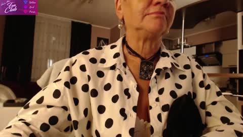 Snapshot of roxana_brooks chatting on December 5, 5:50 pm Roxana online show from December 5, 5:50 pm