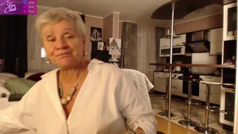 Snapshot of roxana_brooks chatting on December 11, 6:09 pm Roxana online show from December 11, 6:09 pm
