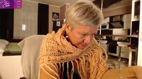 Snapshot of roxana_brooks chatting on December 13, 6:16 pm Roxana online show from December 13, 6:16 pm