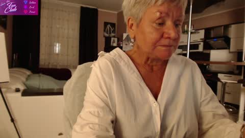 Snapshot of roxana_brooks chatting on December 14, 4:09 pm Roxana online show from December 14, 4:09 pm