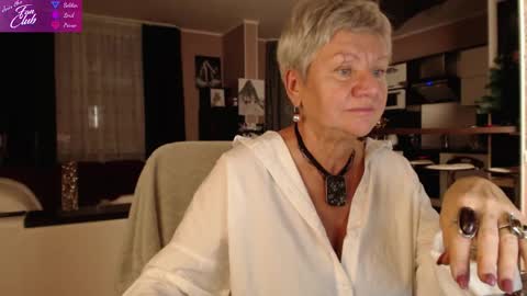 Snapshot of roxana_brooks chatting on December 17, 6:09 pm Roxana online show from December 17, 6:09 pm