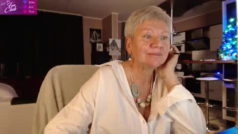 Snapshot of roxana_brooks chatting on December 18, 2:06 pm Roxana online show from December 18, 2:06 pm