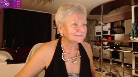 Snapshot of roxana_brooks chatting on December 27, 3:04 pm Roxana online show from December 27, 3:04 pm