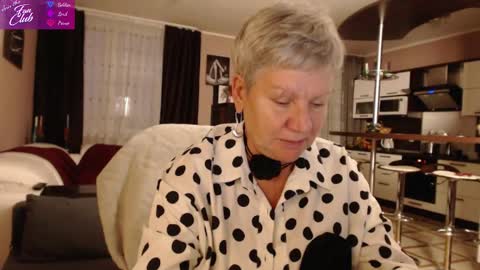 Snapshot of roxana_brooks chatting on December 29, 1:38 pm Roxana online show from December 29, 1:38 pm