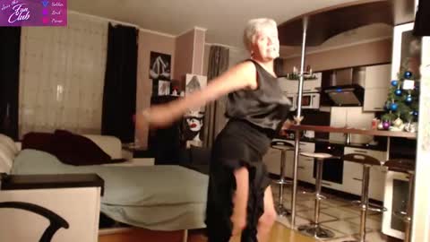Snapshot of roxana_brooks chatting on January 13, 5:55 pm Roxana online show from January 13, 5:55 pm