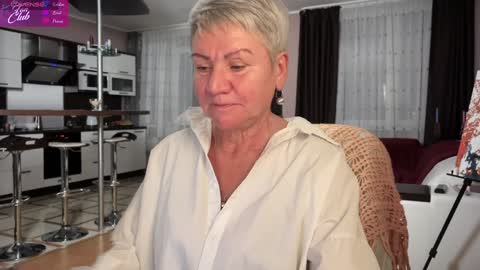 Snapshot of roxana_brooks chatting on January 21, 2:37 pm Roxana online show from January 21, 2:37 pm