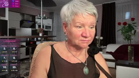 Snapshot of roxana_brooks chatting on February 1, 8:37 pm Roxana online show from February 1, 8:37 pm