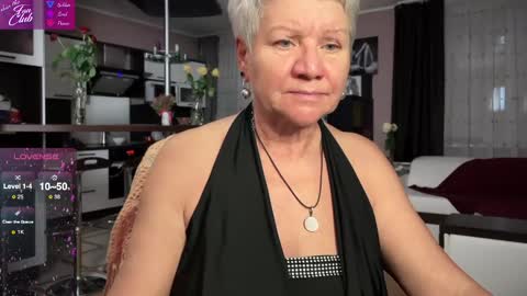 Snapshot of roxana_brooks chatting on February 10, 6:45 pm Roxana online show from February 10, 6:45 pm