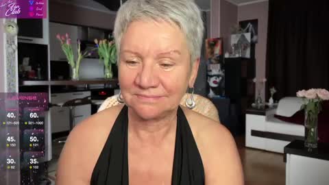 Snapshot of roxana_brooks chatting on March 10, 6:45 pm Roxana online show from March 10, 6:45 pm