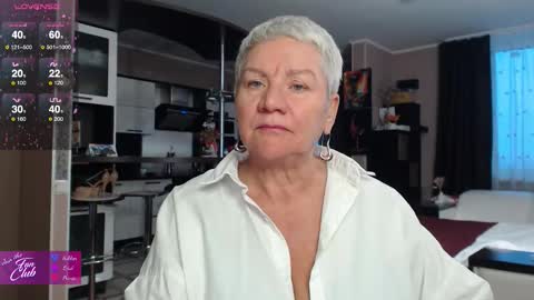 Roxana online show from February 8, 2:42 pm