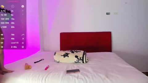 Snapshot of roxane_milf chatting on November 16, 1:17 pm Roxane Diaz online show from November 16, 1:17 pm