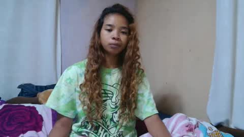 roxanne_98 online show from October 10, 3:16 am