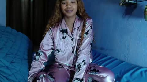 roxanne_98 online show from February 15, 2:08 am